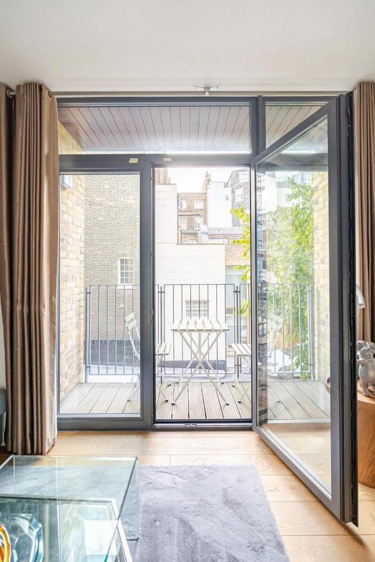 Serene Private Townhouse With Ac & Balcony For 6 * Londra
