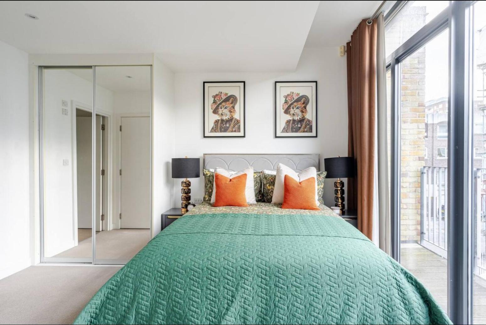Serene Private Townhouse With Ac & Balcony For 6 Appartamento