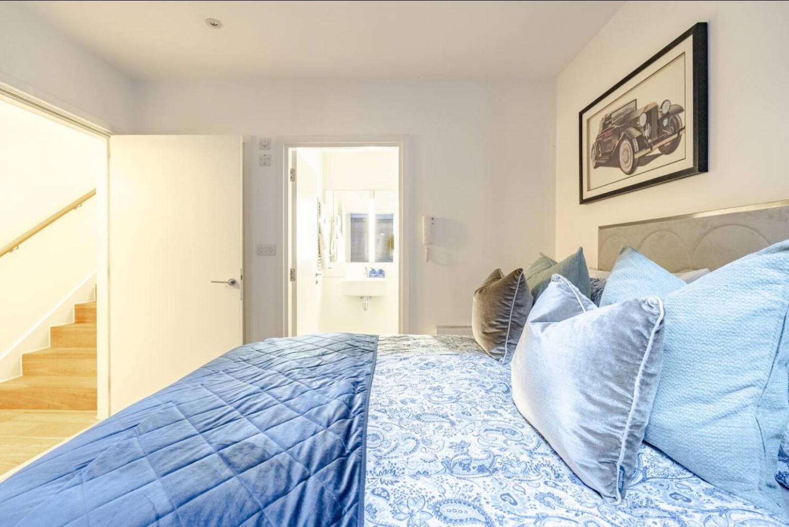 Serene Private Townhouse With Ac & Balcony For 6 Appartamento *