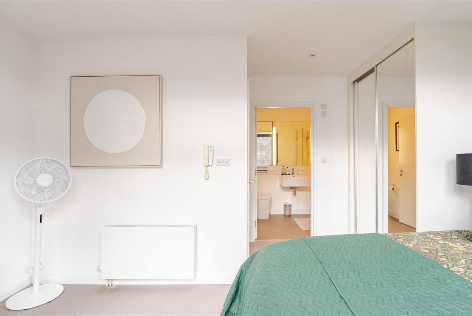 Serene Private Townhouse With Ac & Balcony For 6 Appartamento Londra