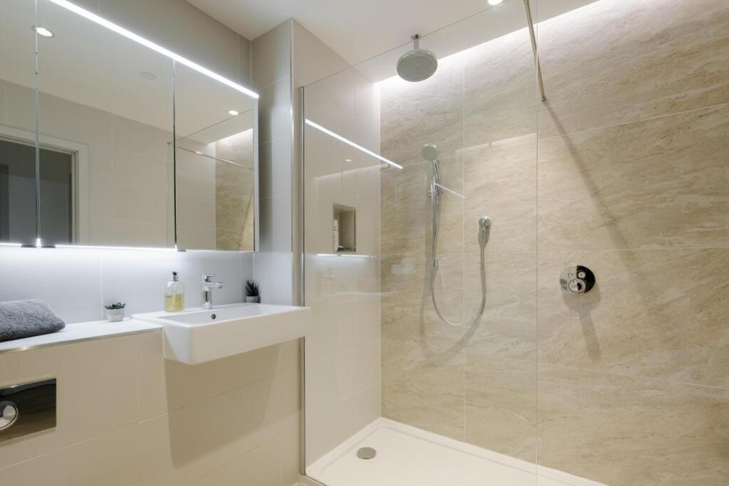 Appartamento Serene Private Townhouse With Ac & Balcony For 6
